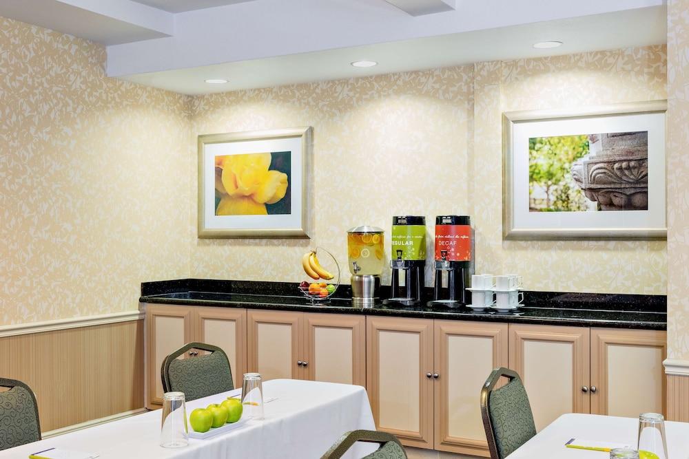Hilton Garden Inn Folsom Esterno foto