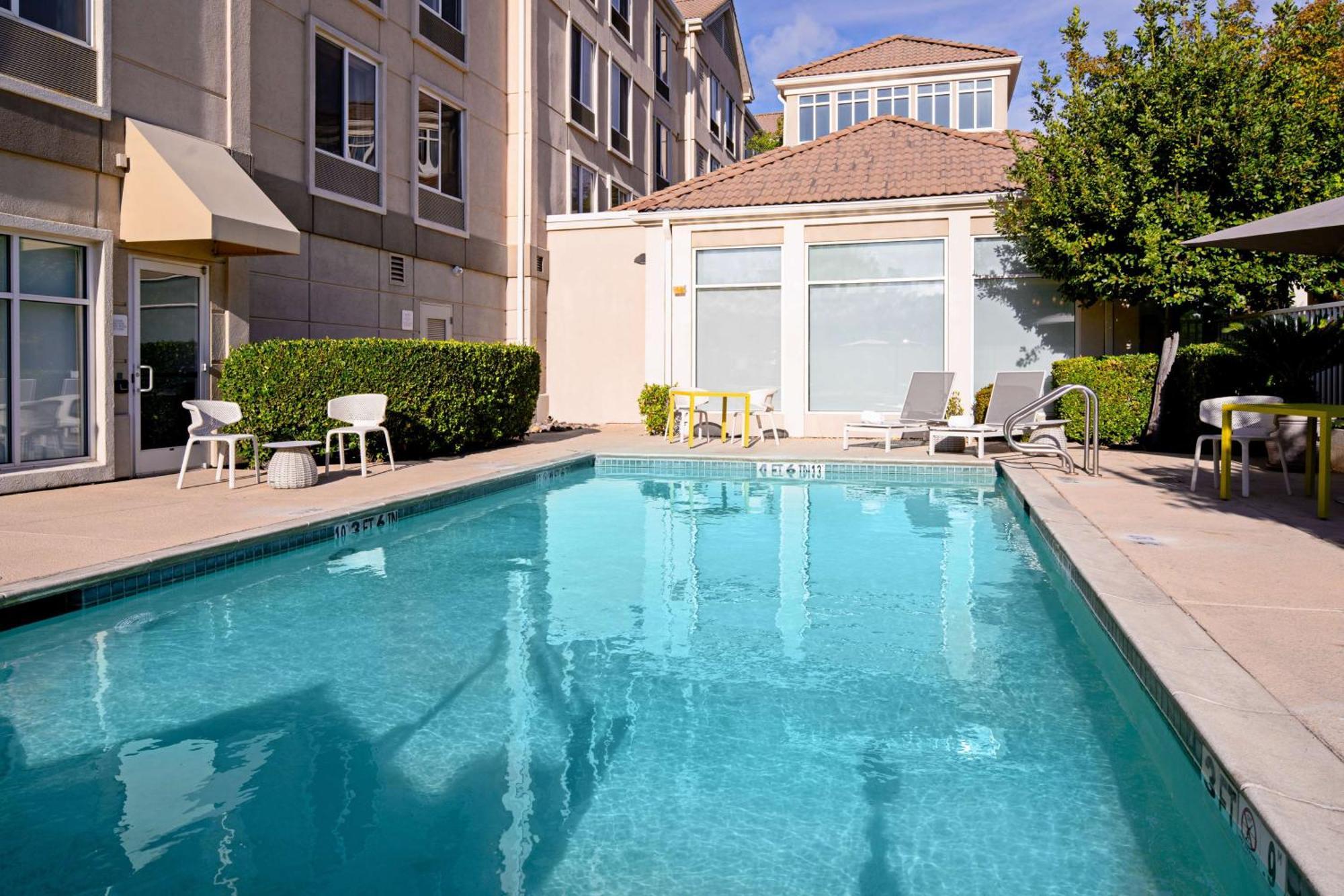 Hilton Garden Inn Folsom Esterno foto