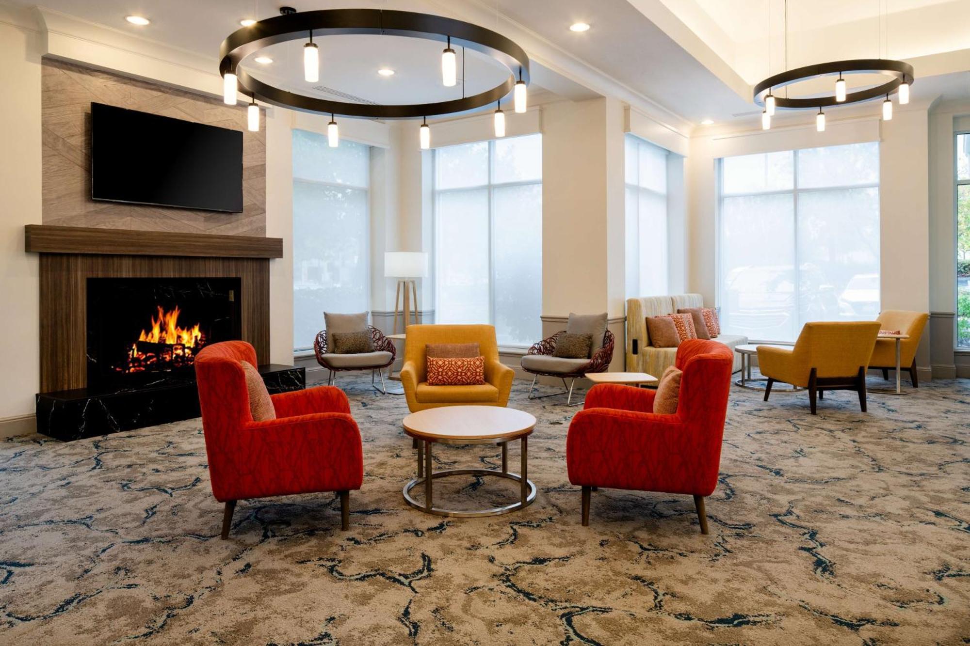 Hilton Garden Inn Folsom Esterno foto